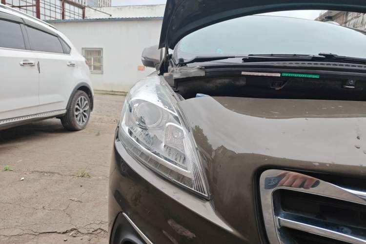 Used Peugeot 3008 2013 2.0L Automatic Trend Edition Right Front Headlight
