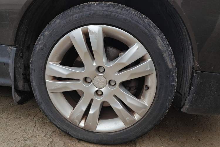Used Peugeot 3008 2013 2.0L Automatic Trend Edition Right Front Wheel Hub