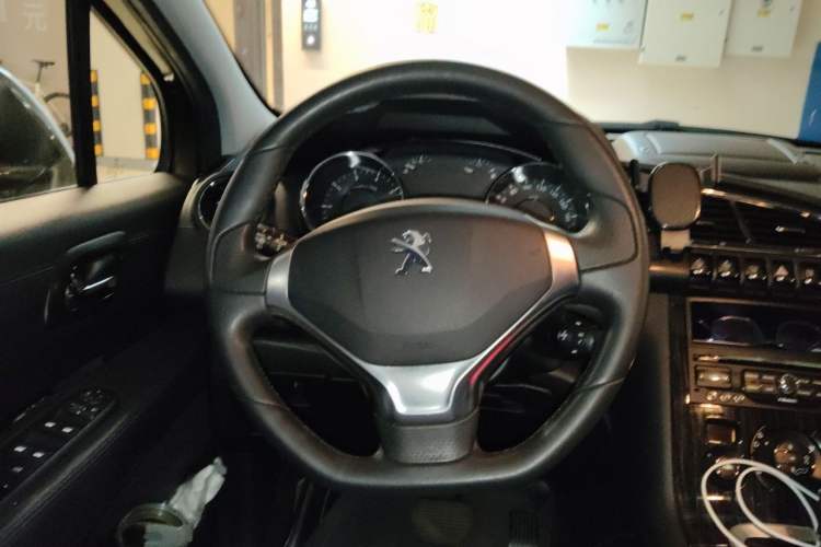 Used Peugeot 3008 2013 1.6THP Automatic Prestige Edition Steering Wheel