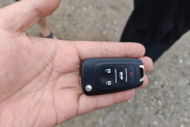 Used Peugeot 3008 2013 2.0L Automatic Trend Edition Vehicle Key