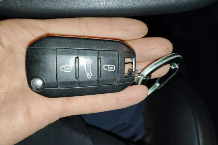 Used Peugeot 3008 2013 1.6THP Automatic Prestige Edition Vehicle Key