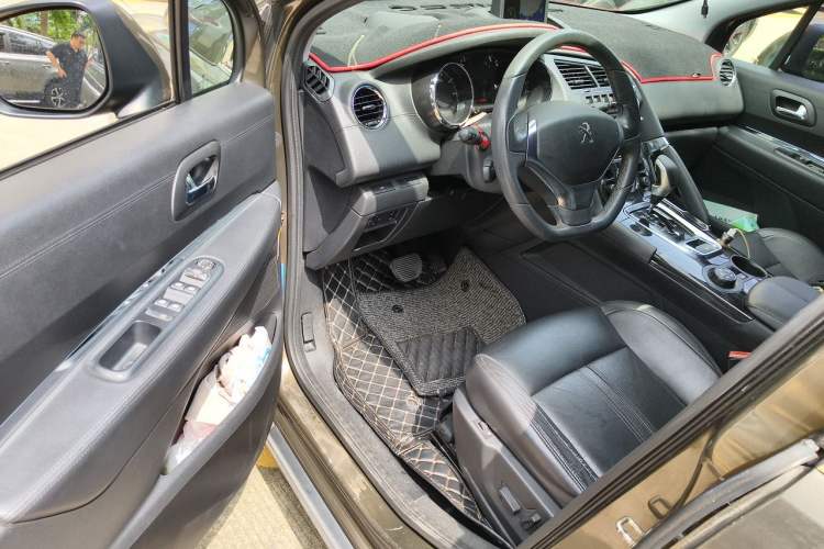 Used Peugeot 3008 2013 1.6THP Automatic Prestige Edition Driver Seat