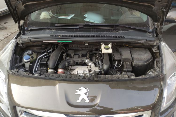 Used Peugeot 3008 2013 1.6THP Automatic Prestige Edition Engine Bay