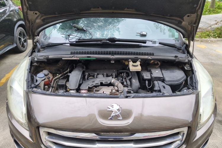 Used Peugeot 3008 2013 1.6THP Automatic Prestige Edition Engine Bay