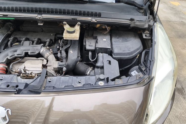 Used Peugeot 3008 2013 1.6THP Automatic Prestige Edition Engine Bay Left