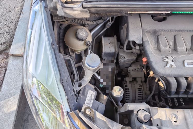 Used Peugeot 3008 2013 2.0L Automatic Trend Edition Engine Bay Right