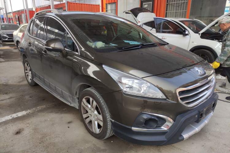 Used Peugeot 3008 2013 1.6THP Automatic Prestige Edition Front Right 45 Deg