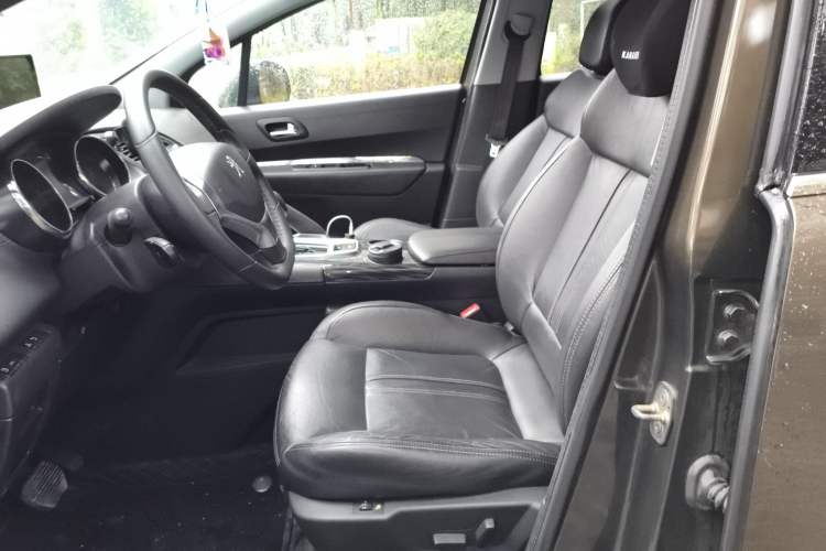 Used Peugeot 3008 2013 2.0L Automatic Trend Edition Left Front Seat