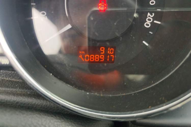 Used Peugeot 3008 2013 2.0L Automatic Trend Edition Odometer Close Up
