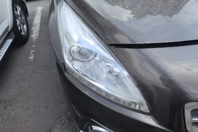 Used Peugeot 3008 2013 1.6THP Automatic Prestige Edition Right Front Headlight