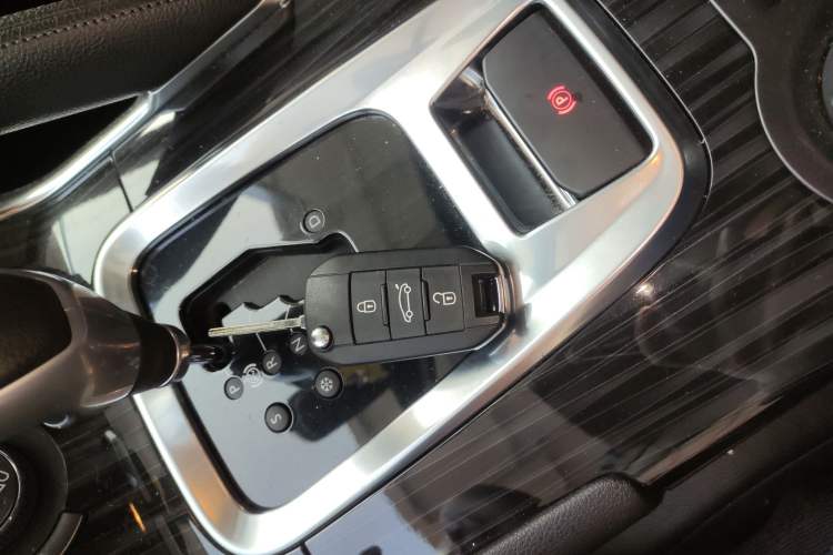 Used Peugeot 3008 2013 1.6THP Automatic Prestige Edition Vehicle Key
