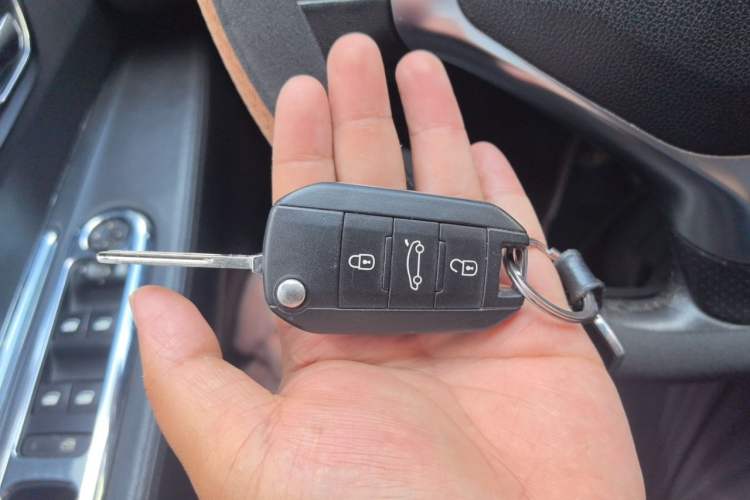 Used Peugeot 3008 2013 1.6THP Automatic Prestige Edition Vehicle Key