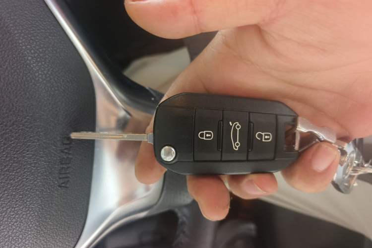Used Peugeot 3008 2013 1.6THP Automatic Prestige Edition Vehicle Key