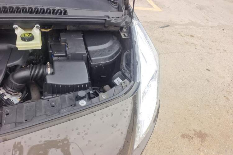 Used Peugeot 3008 2013 2.0L Automatic Trend Edition Engine Bay Left