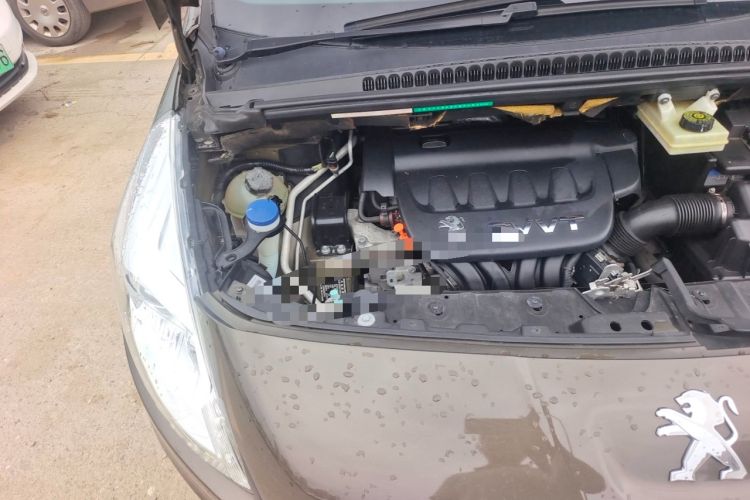 Used Peugeot 3008 2013 2.0L Automatic Trend Edition Engine Bay Right