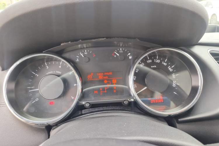 Used Peugeot 3008 2013 2.0L Automatic Trend Edition Instrument Cluster