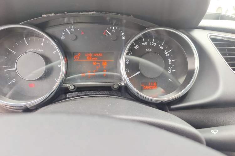 Used Peugeot 3008 2013 2.0L Automatic Trend Edition Odometer Close Up