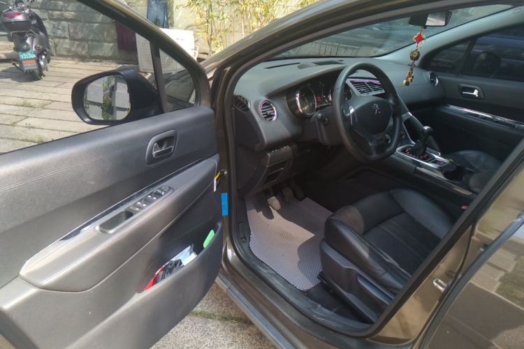 Used Peugeot 3008 2013 2.0L Manual Classic Edition Driver Seat