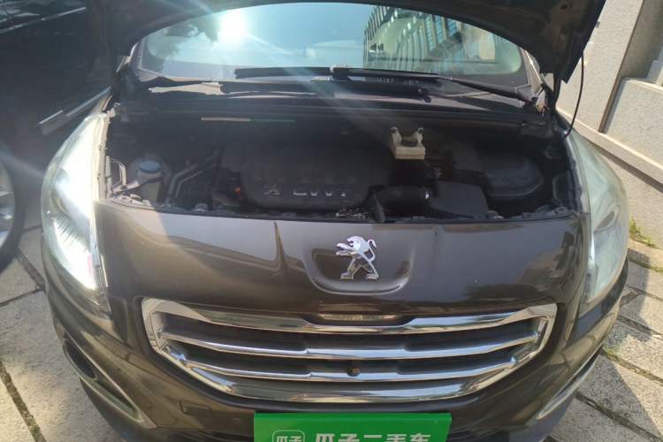 Used Peugeot 3008 2013 2.0L Manual Classic Edition Engine Bay