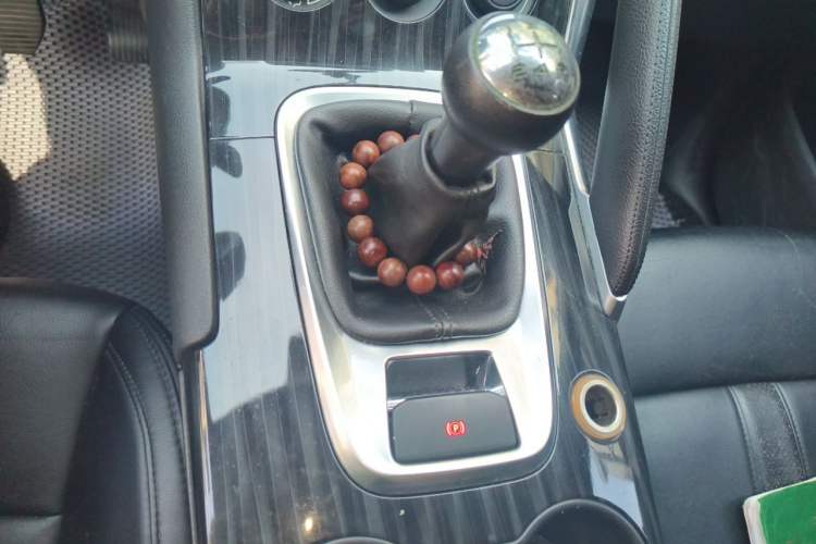 Used Peugeot 3008 2013 2.0L Manual Classic Edition Gear Lever