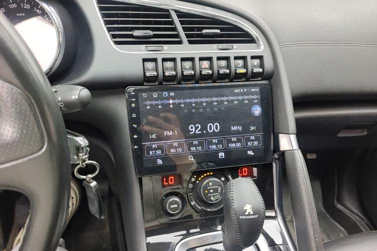 Used Peugeot 3008 2013 1.6THP Automatic Prestige Edition Audio And AC Panel
