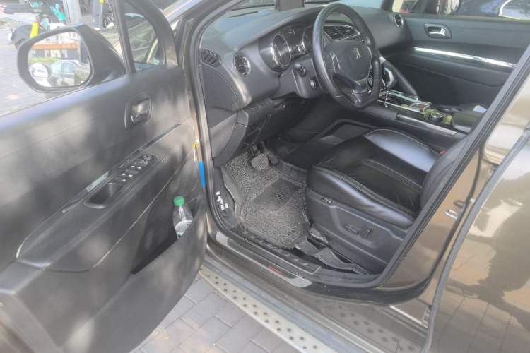 Used Peugeot 3008 2013 1.6THP Automatic Prestige Edition Driver Seat