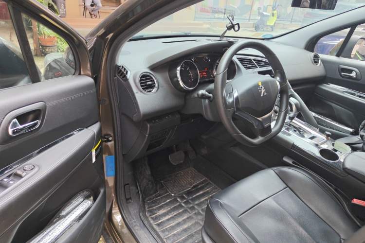Used Peugeot 3008 2013 2.0L Automatic Classic Edition Driver Seat