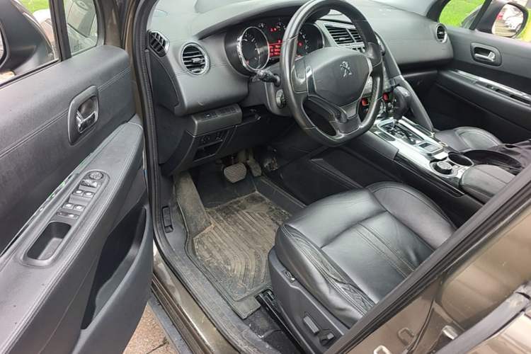 Used Peugeot 3008 2013 1.6THP Automatic Prestige Edition Driver Seat