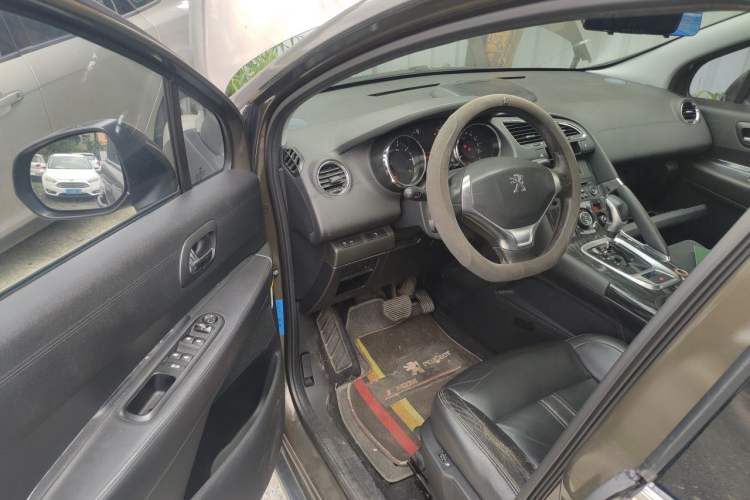 Used Peugeot 3008 2013 1.6THP Automatic Trend Edition Driver Seat