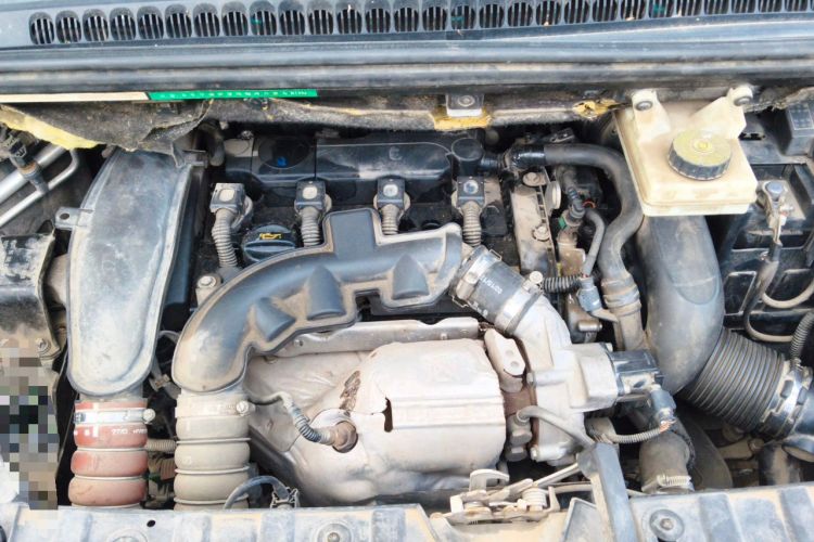 Used Peugeot 3008 2013 1.6THP Automatic Prestige Edition Engine Bay