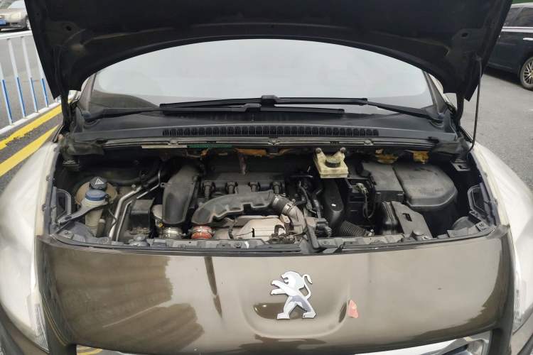 Used Peugeot 3008 2013 1.6THP Automatic Prestige Edition Engine Bay
