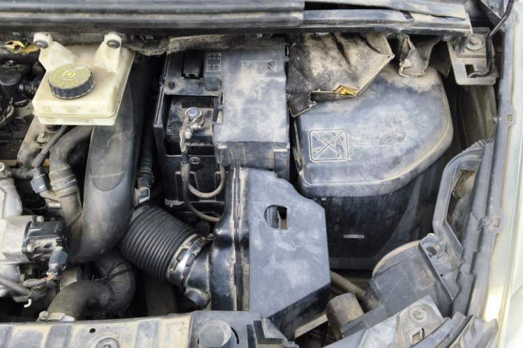 Used Peugeot 3008 2013 1.6THP Automatic Prestige Edition Engine Bay Left