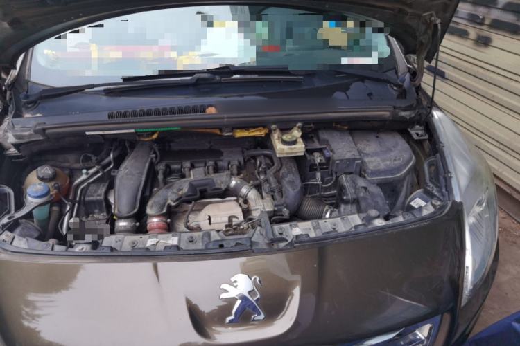 Used Peugeot 3008 2013 1.6THP Automatic Prestige Edition Engine Bay Left