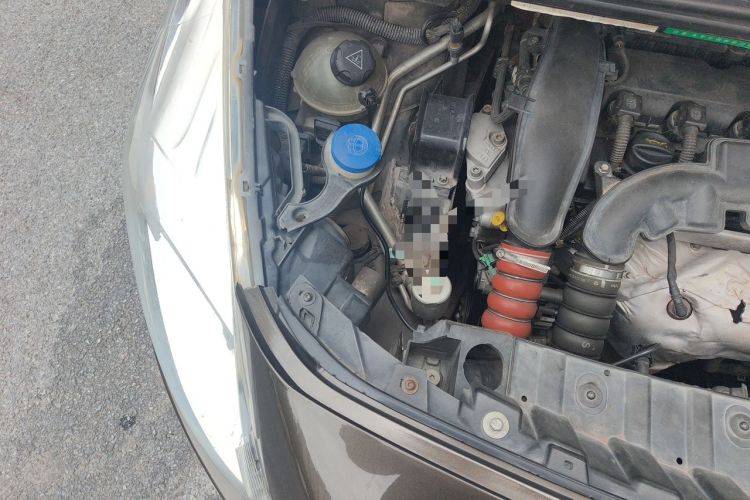 Used Peugeot 3008 2013 1.6THP Automatic Prestige Edition Engine Bay Right
