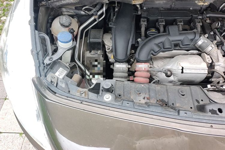 Used Peugeot 3008 2013 1.6THP Automatic Prestige Edition Engine Bay Right