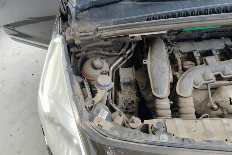 Used Peugeot 3008 2013 1.6THP Automatic Prestige Edition Engine Bay Right