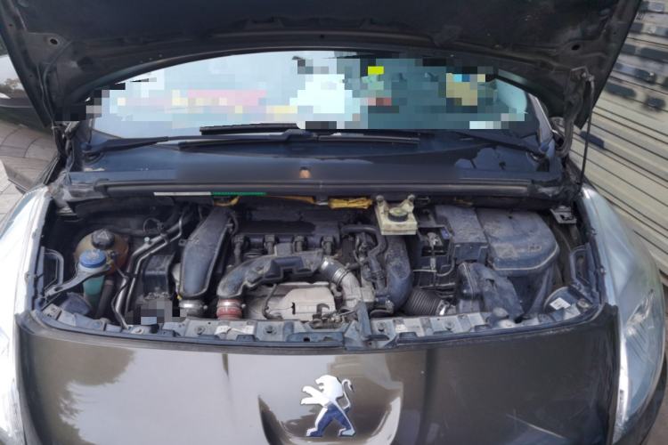 Used Peugeot 3008 2013 1.6THP Automatic Prestige Edition Engine Bay