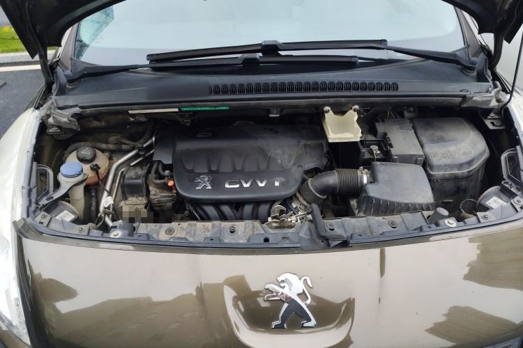 Used Peugeot 3008 2013 2.0L Automatic Trend Edition Engine Bay