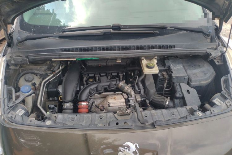 Used Peugeot 3008 2013 1.6THP Automatic Trend Edition Engine Bay