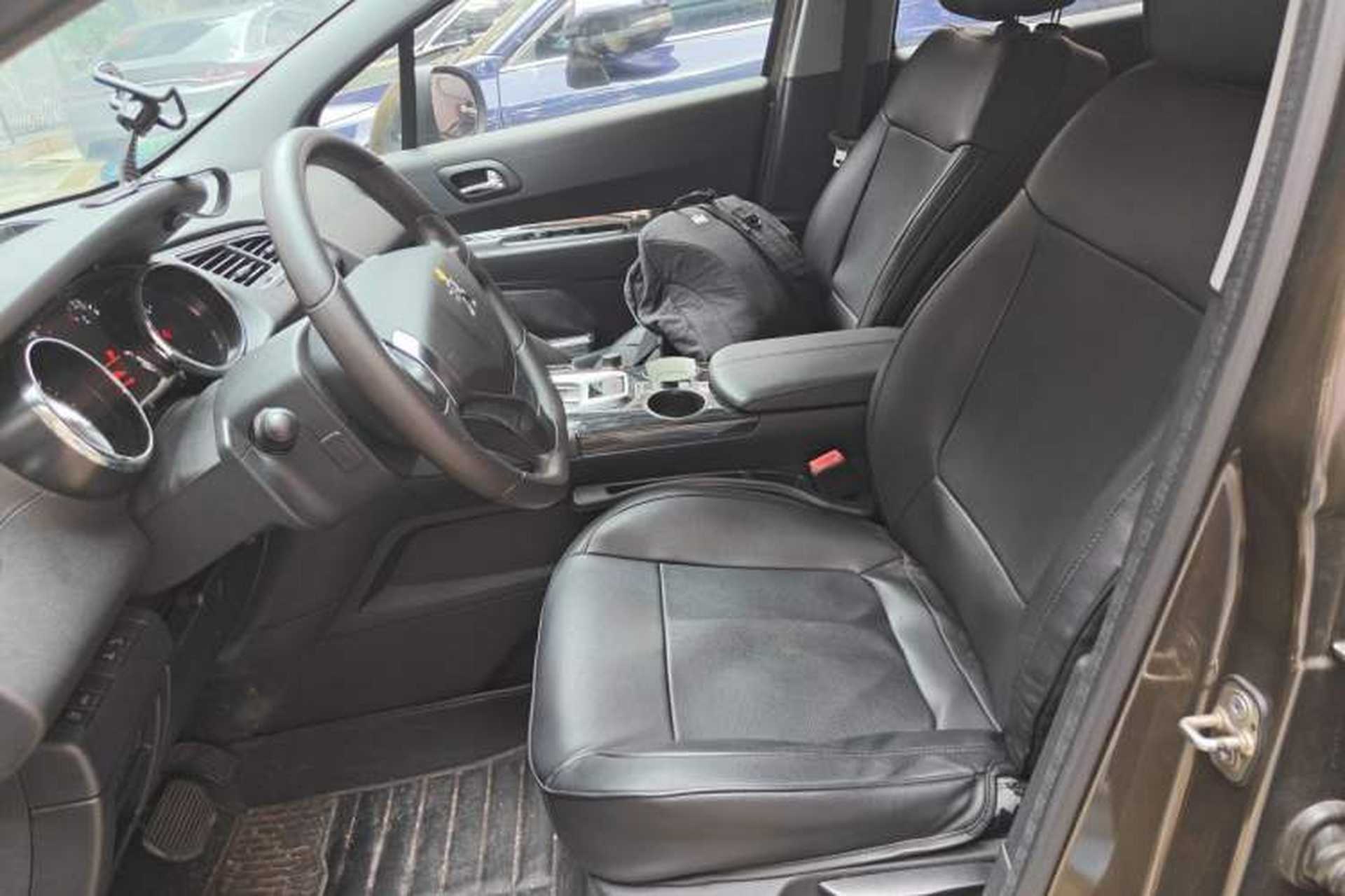 Used Peugeot 3008 2013 2.0L Automatic Classic Edition Left Front Seat