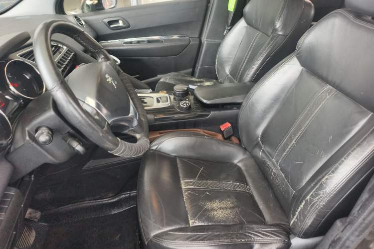 Used Peugeot 3008 2013 1.6THP Automatic Prestige Edition Left Front Seat