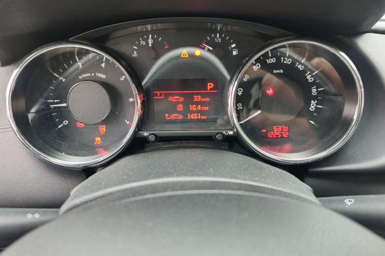 Used Peugeot 3008 2013 1.6THP Automatic Prestige Edition Odometer Close Up