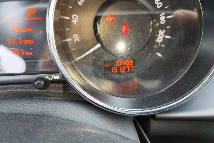 Used Peugeot 3008 2013 2.0L Automatic Trend Edition Odometer Close Up