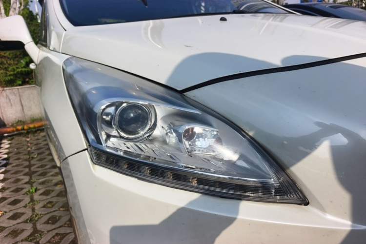 Used Peugeot 3008 2013 2.0L Automatic Trend Edition Right Front Headlight