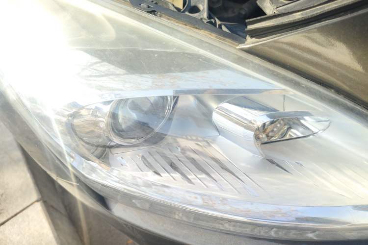 Used Peugeot 3008 2013 1.6THP Automatic Trend Edition Right Front Headlight
