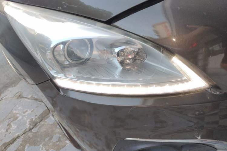 Used Peugeot 3008 2013 1.6THP Automatic Prestige Edition Right Front Headlight