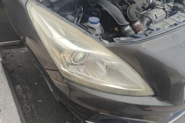 Used Peugeot 3008 2013 1.6THP Automatic Prestige Edition Right Front Headlight