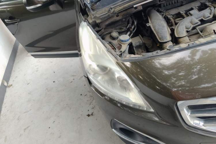Used Peugeot 3008 2013 1.6THP Automatic Prestige Edition Right Front Headlight
