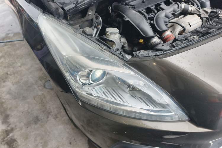 Used Peugeot 3008 2013 1.6THP Automatic Prestige Edition Right Front Headlight