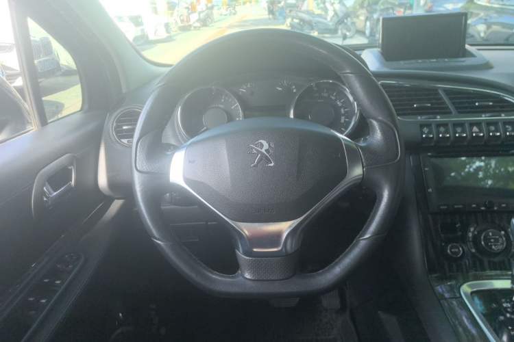 Used Peugeot 3008 2013 1.6THP Automatic Prestige Edition Steering Wheel